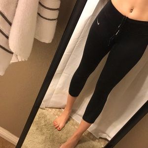 Nike crop workout leggings